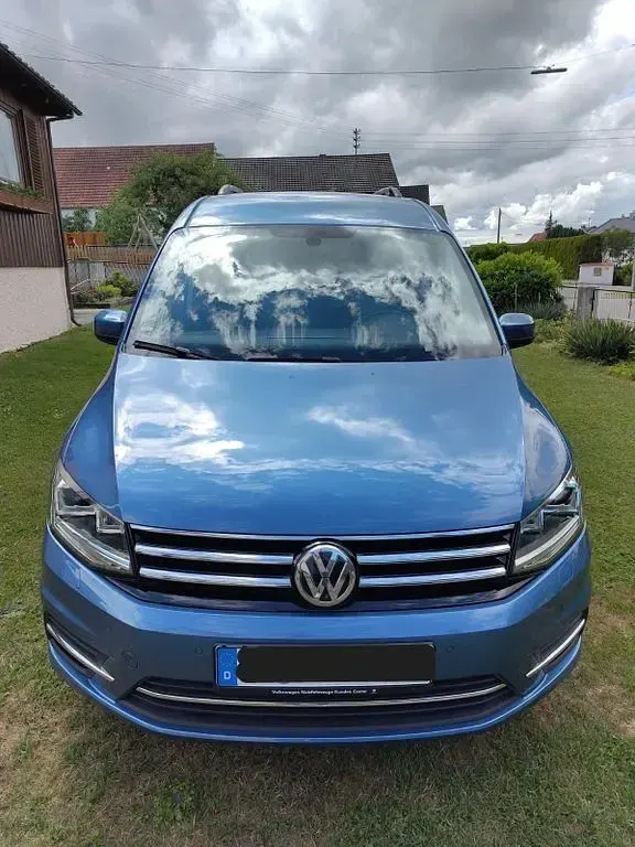 Gebraucht VW Caddy Highline 131 PS (96 kW) 2019 Blau Van / Kleinbus