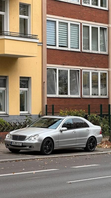 Gebraucht 2004 Mercedes C240 Limousine | 3.799 € (Fairer Preis) - Bild 1/4