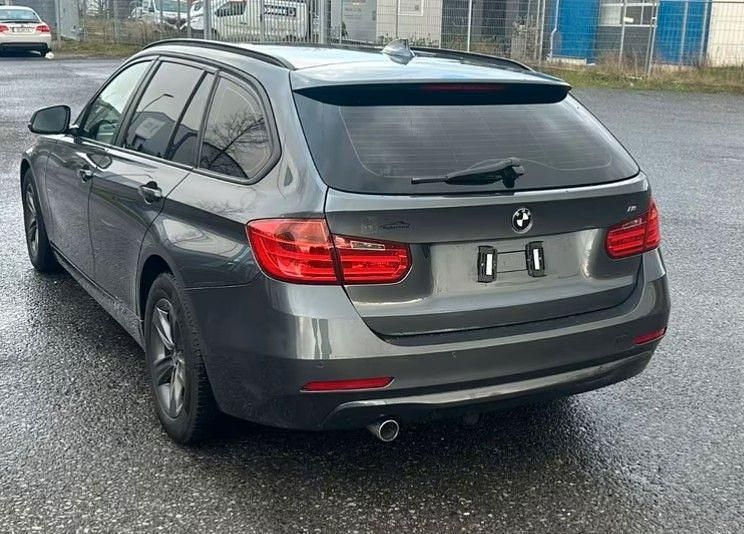 Gebraucht Mercedes 320 252 PS (185 kW) 2013 Limousine