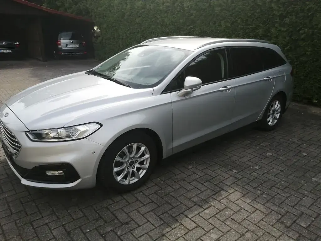 Gebraucht Ford Mondeo 120 PS (88 kW) 2019 Silber Limousine
