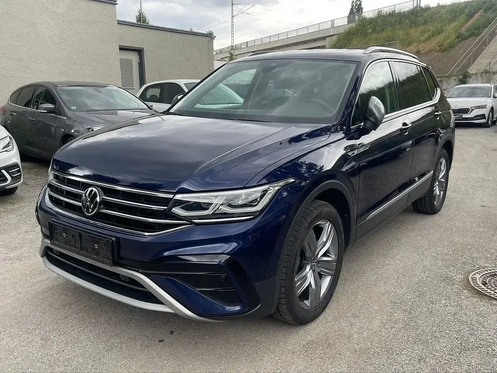 Gebraucht VW Tiguan Allspace Elegance 150 PS (110 kW) 2022 Blau SUV