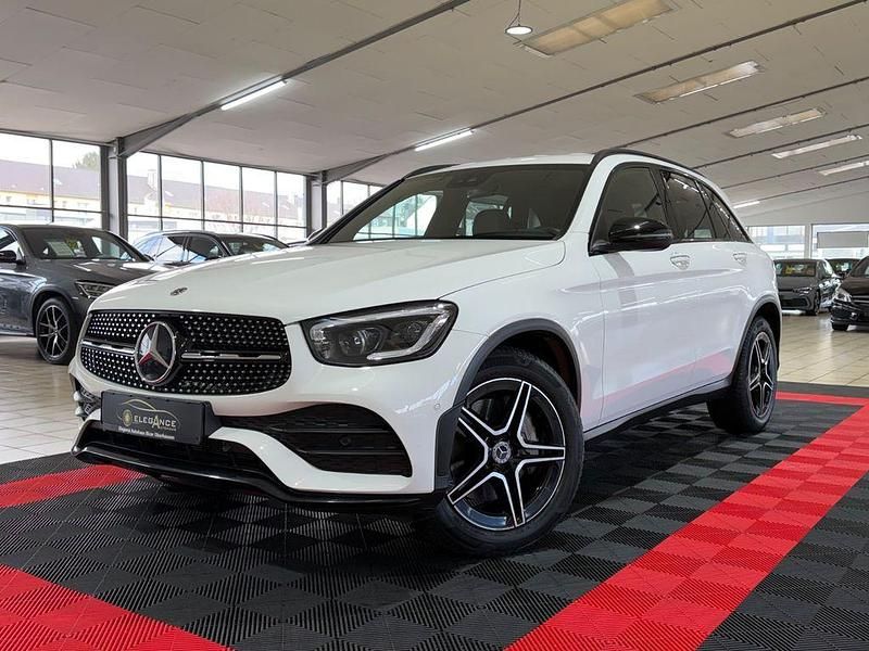 Gebraucht Mercedes GLC200 AMG line 197 PS (144 kW) 2019 Weiß SUV
