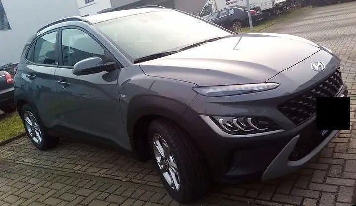 Grau Gebraucht 2021 Hyundai Kona Trend SUV | 13.500 € (Superpreis) - Bild 1/4