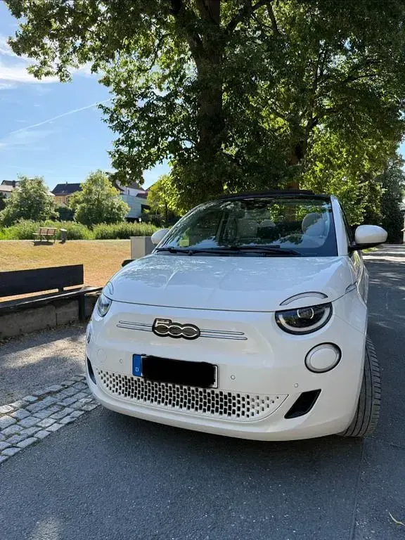 Gebraucht Fiat 500e La Prima 86 kW (118 PS) 2022 Weiß Cabrio