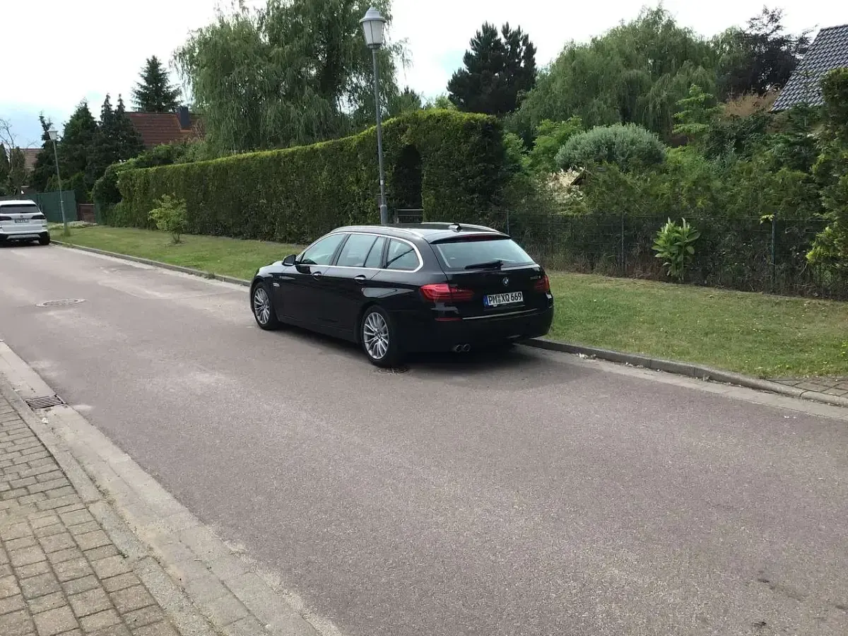 Gebraucht BMW 520 Luxury Line 190 PS (139 kW) 2017 Schwarz Kombi