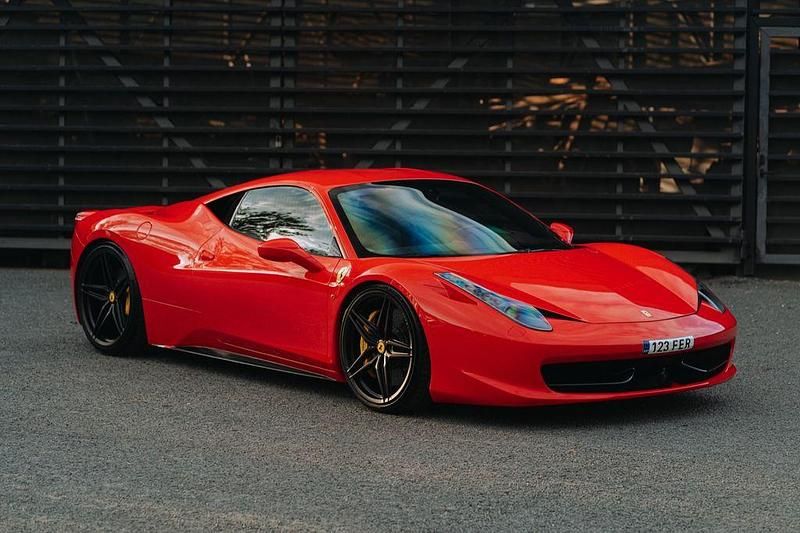 Rot Gebraucht 2012 Ferrari 458 | 198.000 € (Fairer Preis) - Bild 1/4