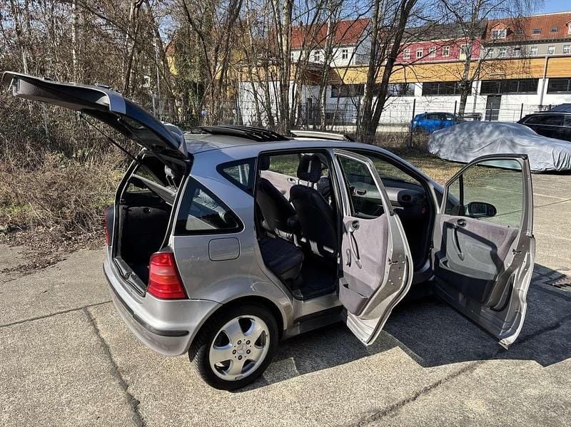 Gebraucht Mercedes A160 Avantgarde 102 PS (75 kW) 2000 Limousine