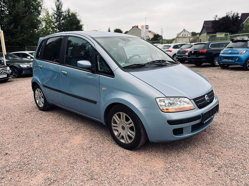 Blau Gebraucht 2004 Fiat Idea Emotion Van / Kleinbus | 1.300 € (Fairer Preis) - Bild 1/4