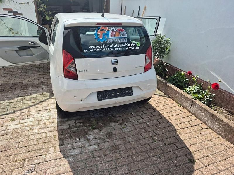 Gebraucht Seat Mii CONNECT 68 PS (50 kW) 2015 Weiß Kleinwagen