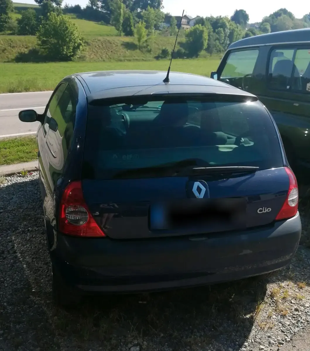 Gebraucht Renault Clio 75 PS (55 kW) 2004 Blau Kleinwagen