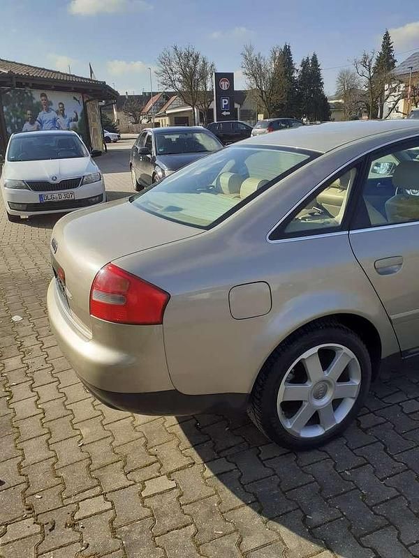 Gebraucht Audi A6 Comfort 131 PS (96 kW) 2002 Bronze Limousine