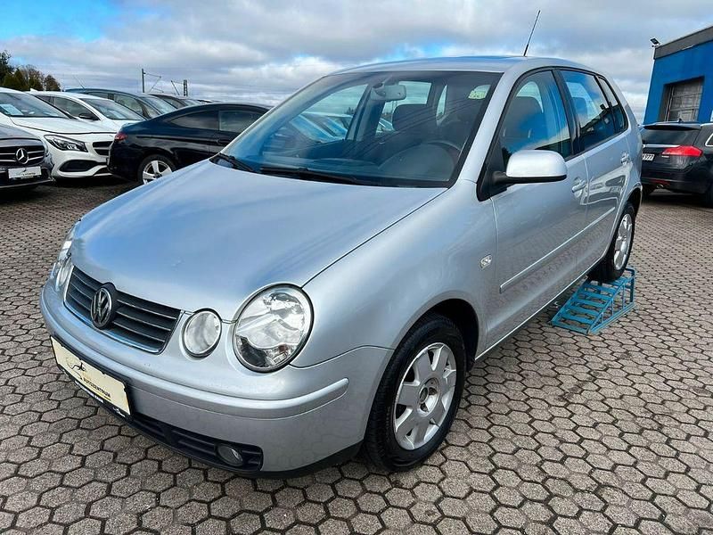 Używany VW Polo Highline 75 KM (55 kW) 2004 Srebrny Hatchback