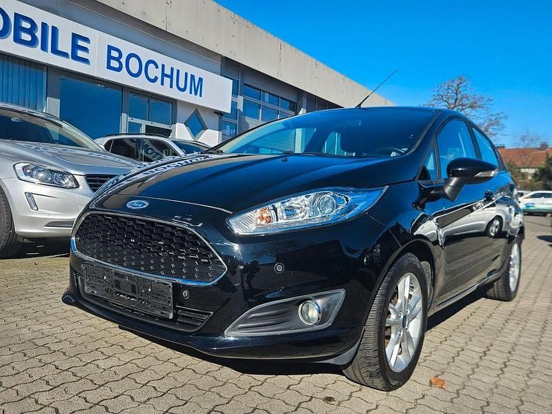 Gebraucht Ford Fiesta Celebration 101 PS (74 kW) 2017 Schwarz Limousine