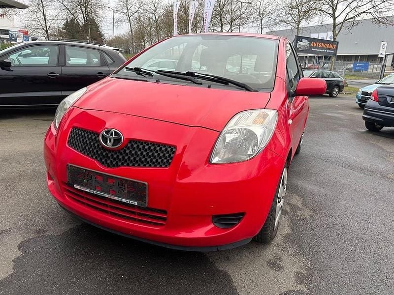 Rot Gebraucht 2006 Toyota Yaris Luna Limousine | 2.499 € (Guter Preis) - Bild 1/4