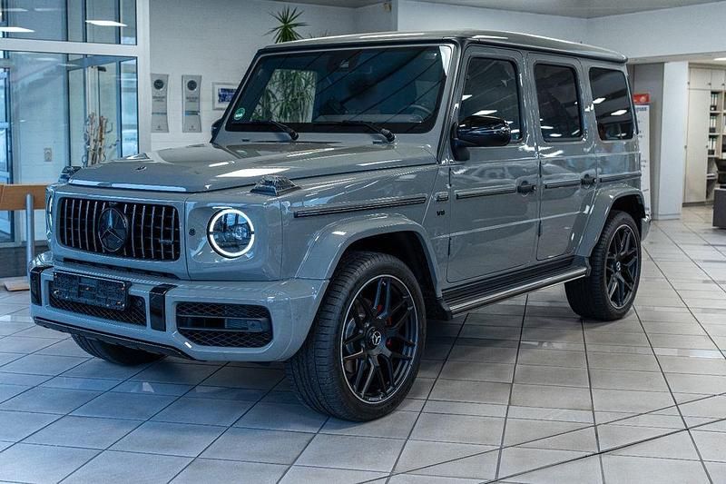 Grau Gebraucht 2024 Mercedes G500 AMG line SUV | 182.500 € - Bild 1/4