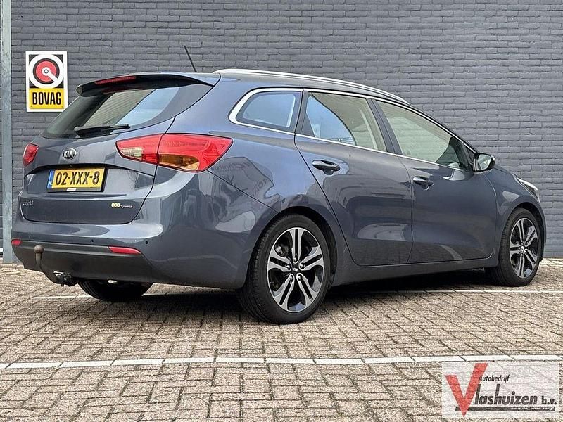 Gebraucht Kia Ceed Sportswagon Plus 135 PS (99 kW) 2012 Blau Kombi