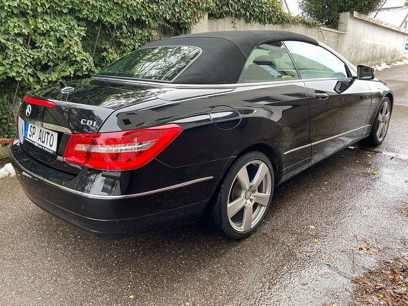 Second-hand Mercedes E250 204 CP (150 kW) 2012 Negru Cabrio