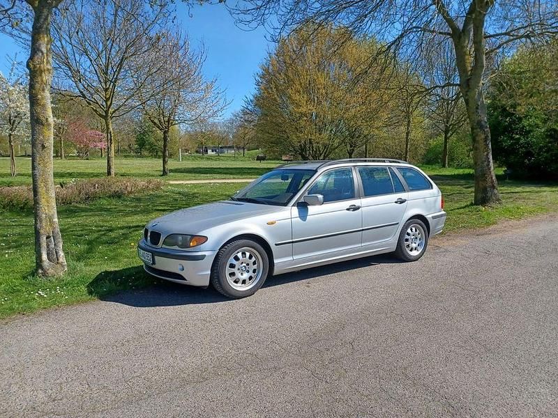 Second-hand BMW 318 148 CP (108 kW) 2002 Argintiu Break