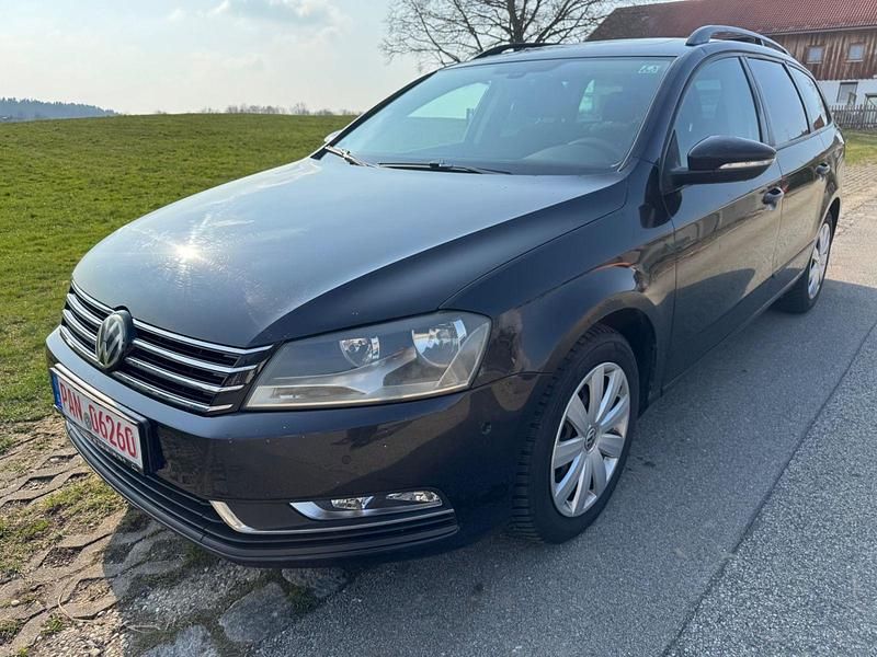 Gebraucht VW Passat Trendline 140 PS (102 kW) 2011 Schwarz Kombi