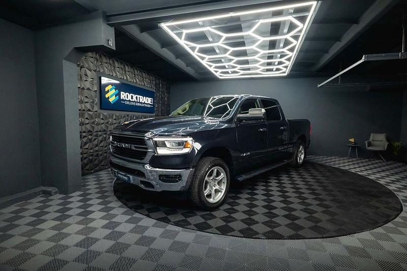 Grau Gebraucht 2019 Dodge Ram Abholung | 37.990 € (Guter Preis) - Bild 1/4