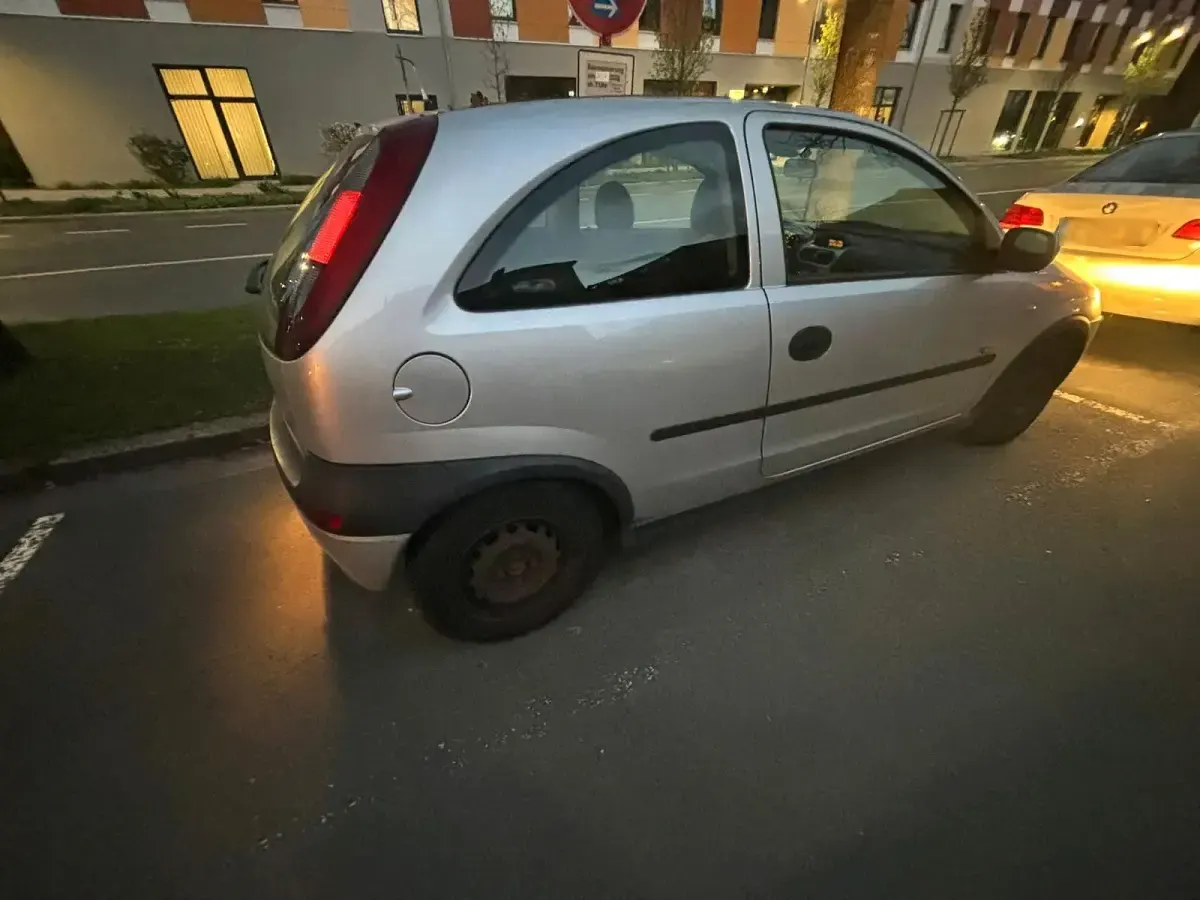 Gebraucht Opel Corsa 58 PS (42 kW) 2003 Silber Kleinwagen