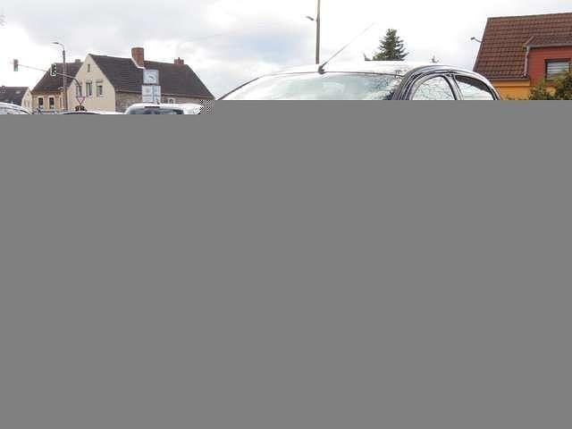 Second-hand Peugeot 206 73 CP (53 kW) 2012 Negru Hatchback