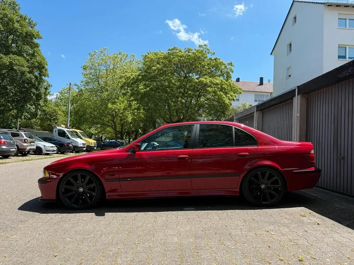 Gebraucht BMW 523 M Sport 170 PS (125 kW) 2000 Rot Limousine