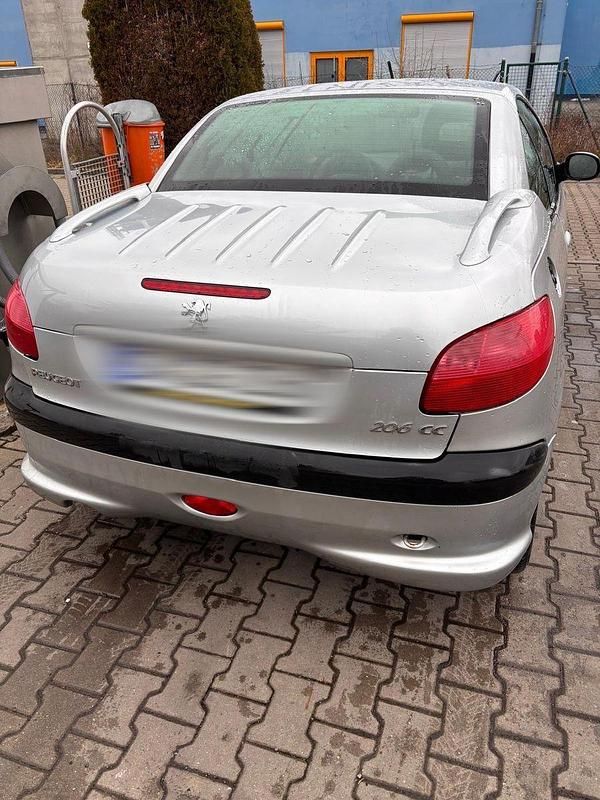 Gebraucht Peugeot 206 CC 109 PS (80 kW) 2003 Silber Cabrio