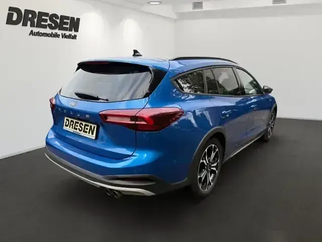 Używany Ford Focus Active X 155 KM (114 kW) 2024 Niebieski SUV