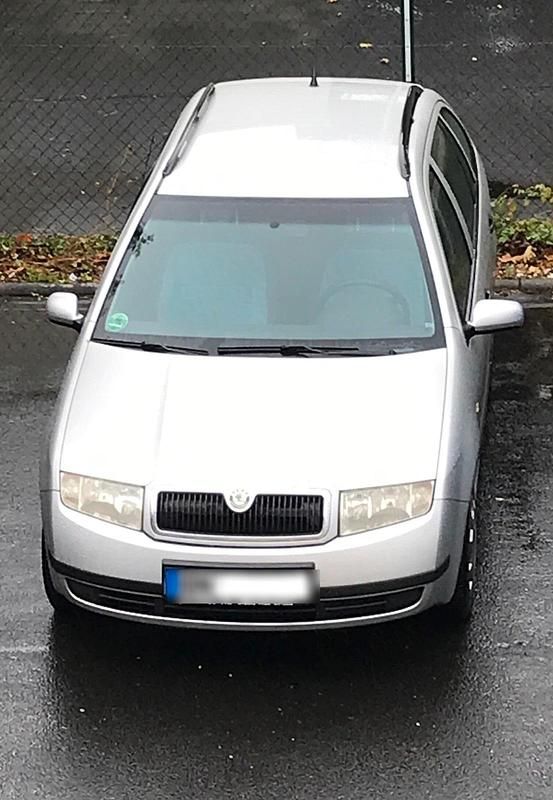 Grau Gebraucht 2004 Skoda Fabia Kombi | 950 € (Guter Preis) - Bild 1/4