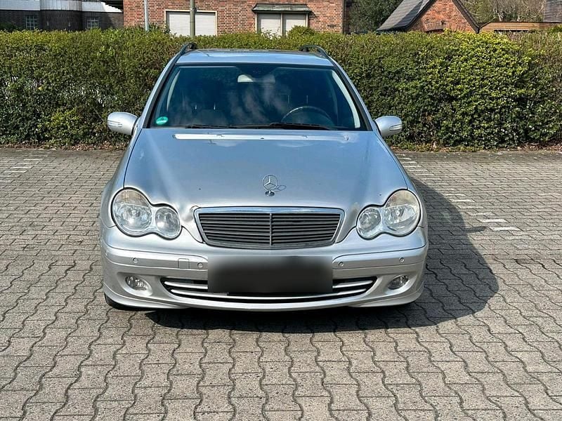 Gebraucht Mercedes C220 150 PS (110 kW) 2004 Kombi