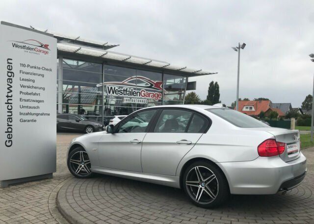 Gebraucht BMW 318 143 PS (105 kW) 2010 Silber metallic Limousine