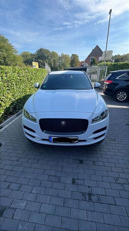 Weiß Gebraucht 2016 Jaguar F-Pace Prestige SUV | 21.900 € (Fairer Preis) - Bild 1/4