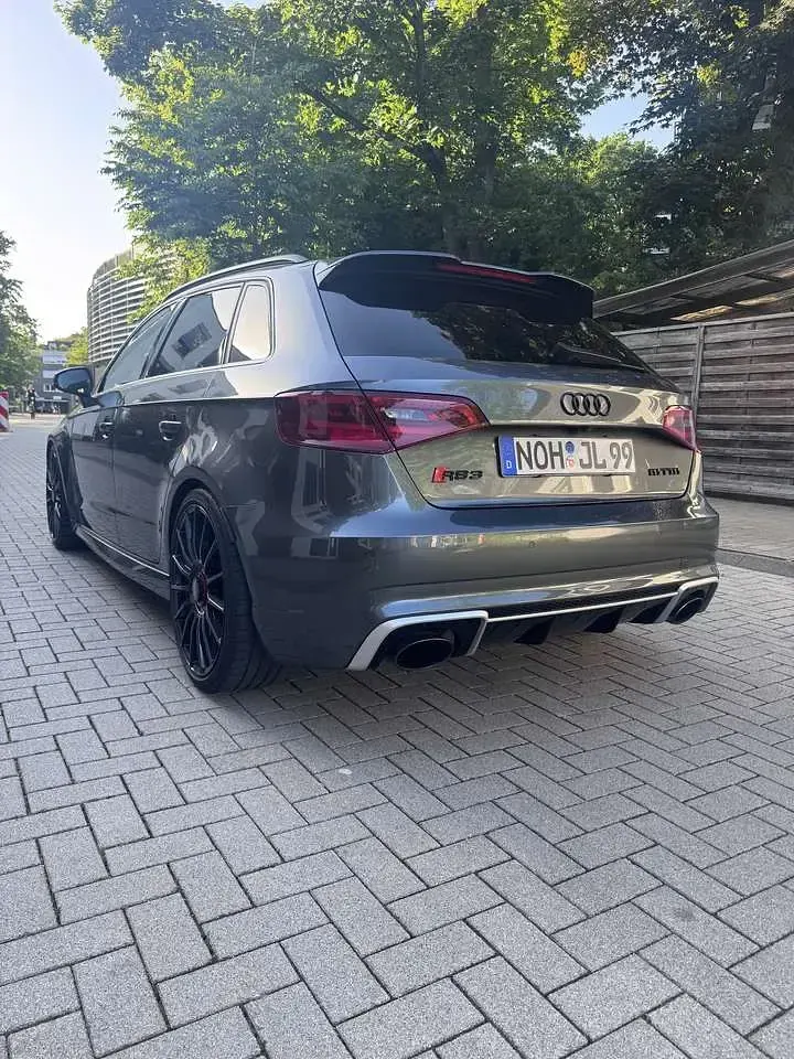 Gebraucht Audi RS3 Sportback 367 PS (269 kW) 2015 Grau Kleinwagen