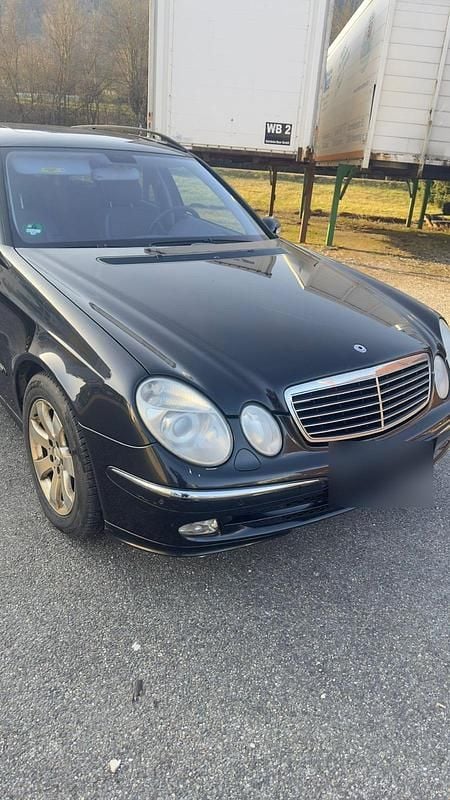 Gebraucht Mercedes E320 204 PS (150 kW) 2004 Schwarz Kombi
