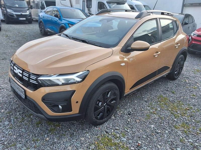 Neu Dacia Sandero Expression 101 PS (74 kW) 2025 Blau SUV