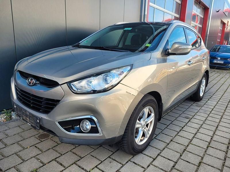 Silber Gebraucht 2010 Hyundai ix35 SUV | 5.900 € (Superpreis) - Bild 1/4