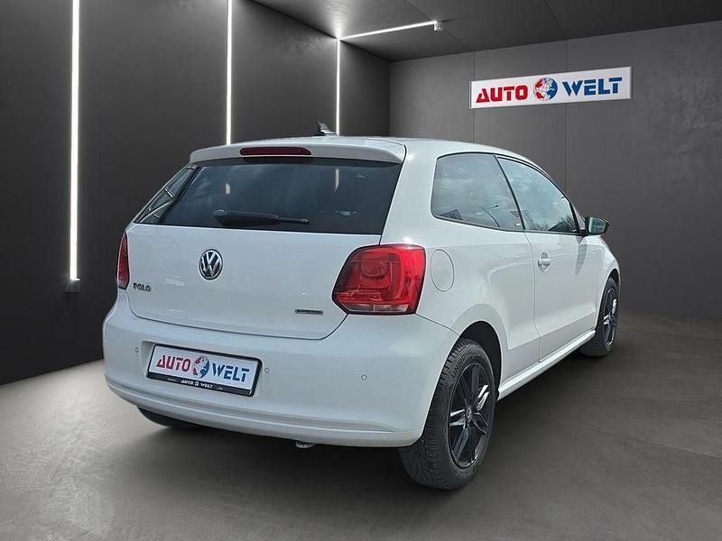 Gebraucht VW Polo 69 PS (50 kW) 2012 Weiß Kleinwagen