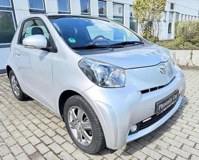 Gebraucht Toyota iQ 68 PS (50 kW) 2011 Weiß Kleinwagen