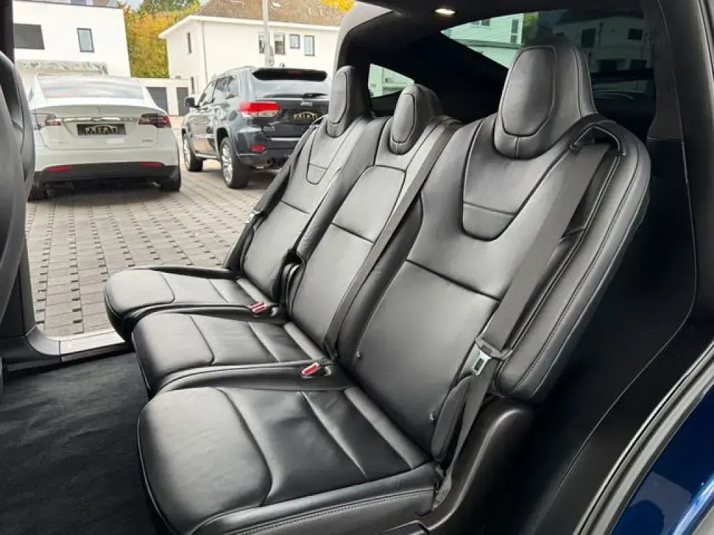 Gebraucht Tesla Model X 397 kW (541 PS) 2017 Deep blue metallic (metallic) SUV