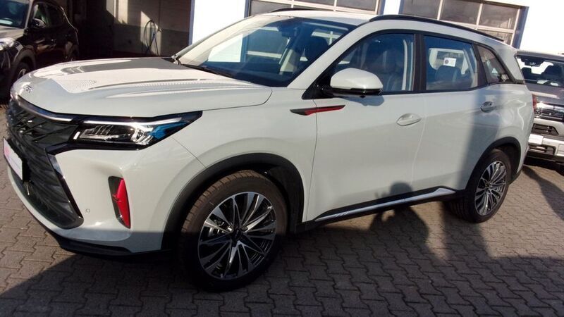 Neu DFSK Fengon 177 PS (130 kW) 2025 Grau SUV