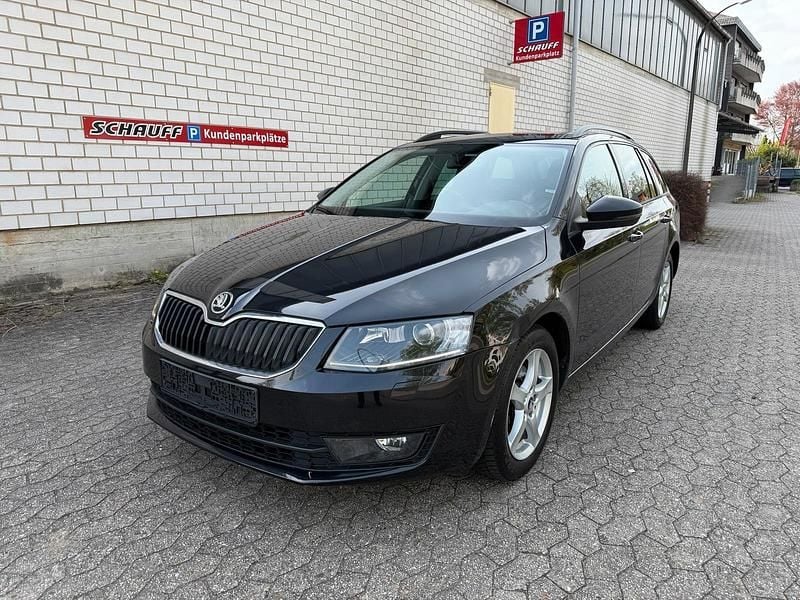 Second-hand Skoda Octavia Style 150 CP (110 kW) 2016 Negru Hatchback