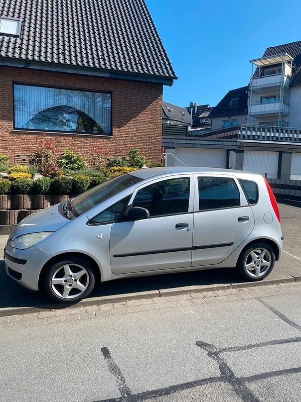 Silber Gebraucht 2004 Mitsubishi Colt Kleinwagen | 2.000 € (Fairer Preis) - Bild 1/4