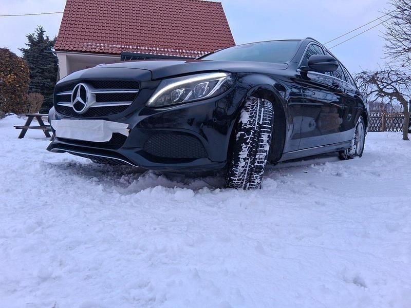 Schwarz Gebraucht 2016 Mercedes C250 Avantgarde Kombi | 12.999 € (Superpreis) - Bild 1/4
