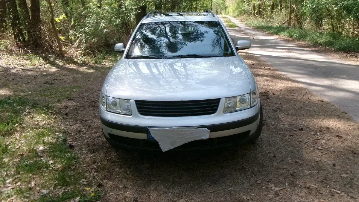 Gebraucht VW Passat Basis 110 PS (80 kW) 1999 Silber Kombi