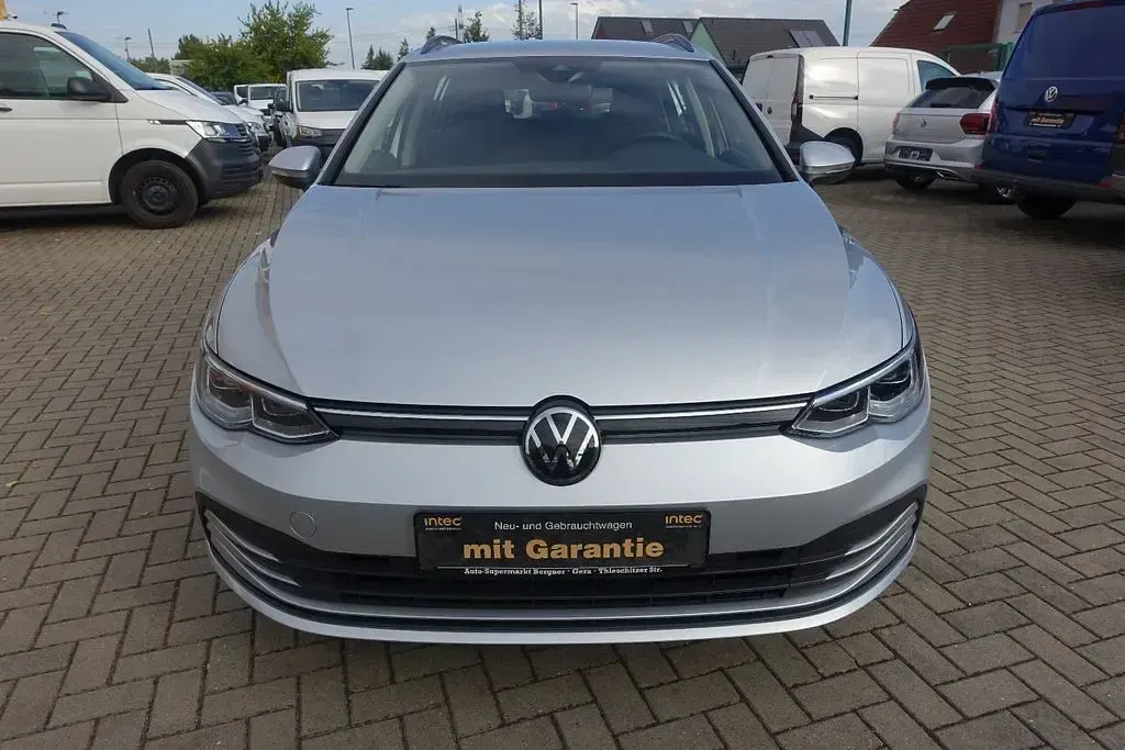 Gebraucht VW Golf VIII Life 110 PS (80 kW) 2021 Grau Kombi