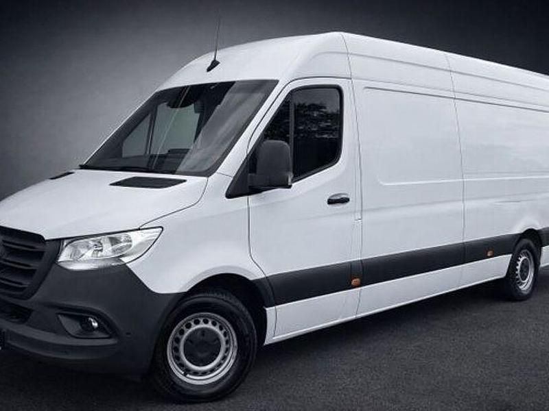 Gebraucht Mercedes Sprinter 150 PS (110 kW) 2020 Arktikweiß Van