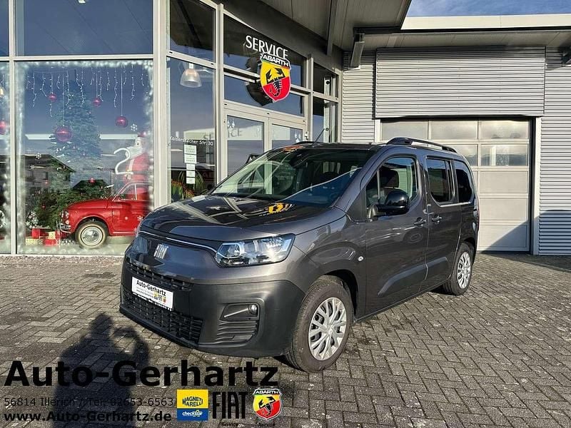 Grau metallic Gebraucht 2023 Fiat e-Doblò Launch Edition Van / Kleinbus | 23.990 € (Guter Preis) - Bild 1/4