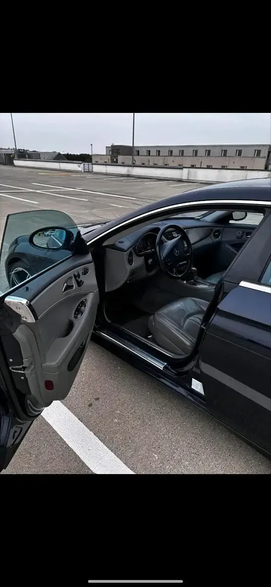Gebraucht Mercedes CLS500 306 PS (225 kW) 2005 Blau Coupé