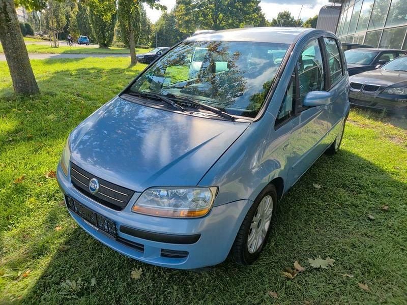 Blau Gebraucht 2004 Fiat Idea Van / Kleinbus | 1.000 € (Guter Preis) - Bild 1/4
